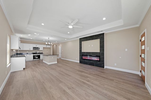 1007 S Preston Street, Ennis, TX 75119