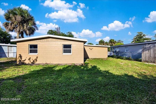 1615 Derbyshire Road, Daytona Beach, FL 32117