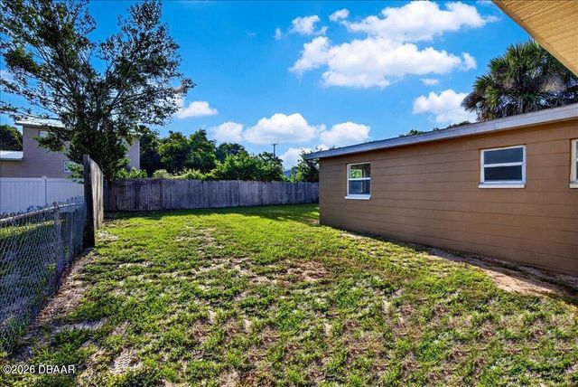 1615 Derbyshire Road, Daytona Beach, FL 32117