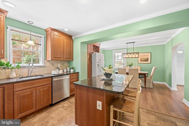 77 FOREST RD, Springfield, PA 19064
