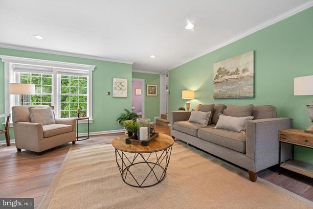 77 FOREST RD, Springfield, PA 19064