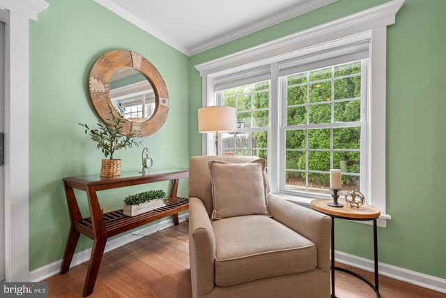 77 FOREST RD, Springfield, PA 19064