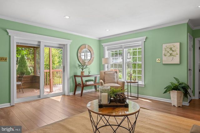 77 FOREST RD, Springfield, PA 19064