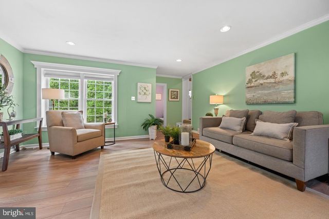 77 FOREST RD, Springfield, PA 19064