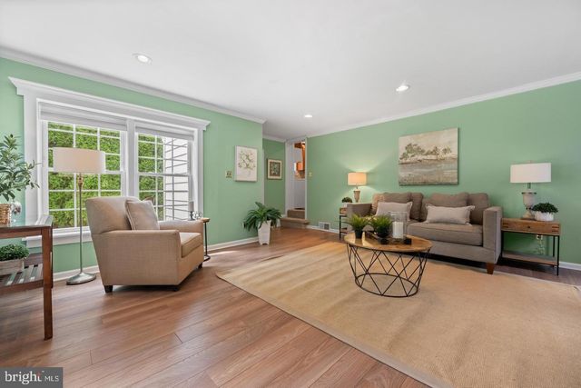 77 FOREST RD, Springfield, PA 19064