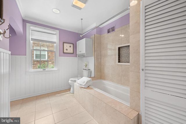 77 FOREST RD, Springfield, PA 19064