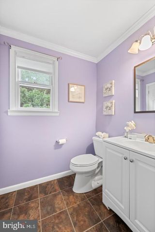 77 FOREST RD, Springfield, PA 19064