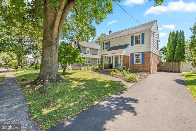 77 FOREST RD, Springfield, PA 19064