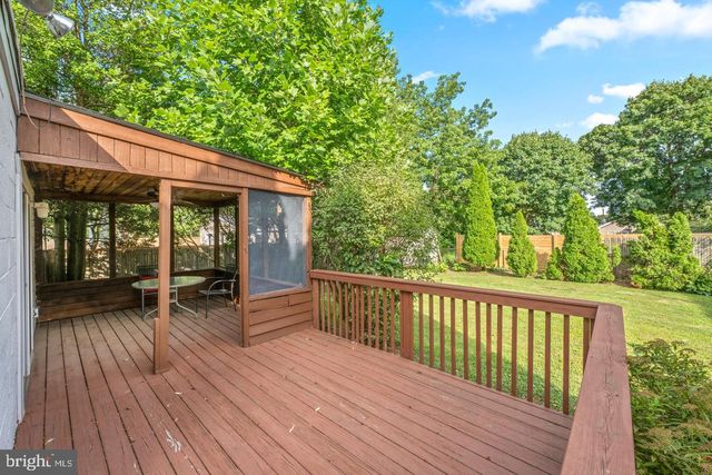 77 FOREST RD, Springfield, PA 19064