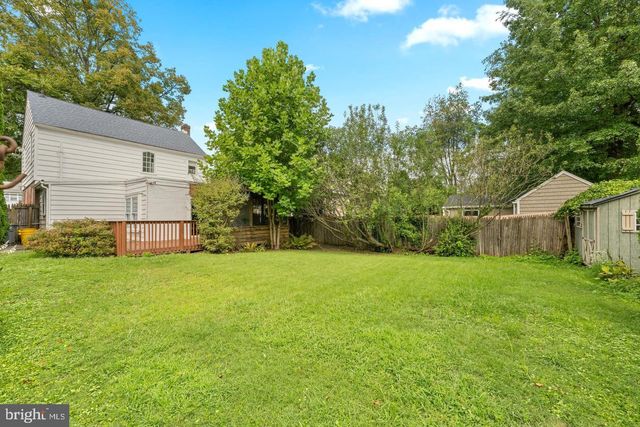 77 FOREST RD, Springfield, PA 19064