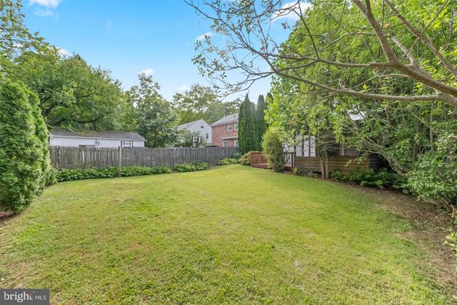 77 FOREST RD, Springfield, PA 19064