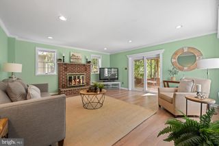 77 FOREST RD, Springfield, PA 19064