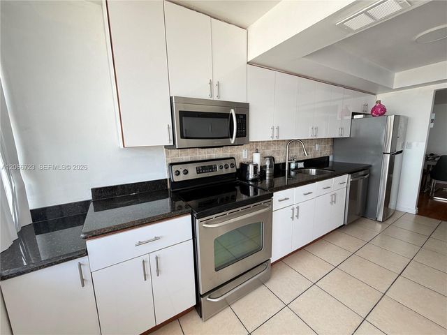 18031 Biscayne Boulevard 601, Aventura, FL 33160