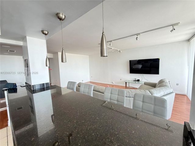 18031 Biscayne Boulevard 601, Aventura, FL 33160