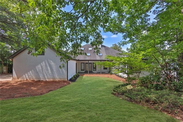 731 Chattahoochee Place, Gainesville, GA 30506