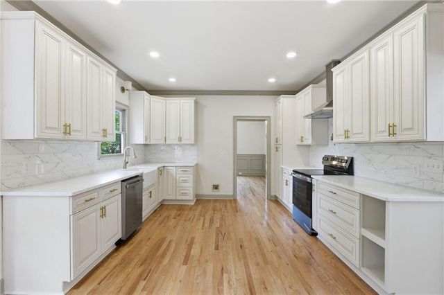 731 Chattahoochee Place, Gainesville, GA 30506