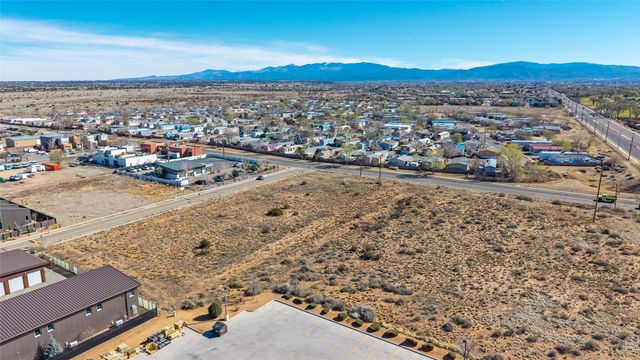 7512 Gooney Bird Way, Santa Fe, NM 87507