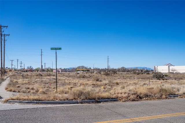 7512 Gooney Bird Way, Santa Fe, NM 87507