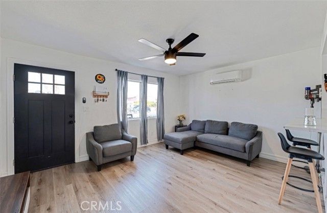 1056 W Gage, Los Angeles, CA 90044