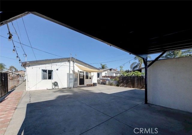 1056 W Gage, Los Angeles, CA 90044