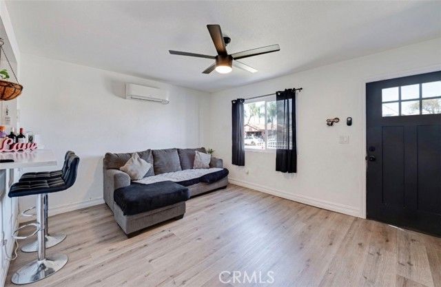 1056 W Gage, Los Angeles, CA 90044