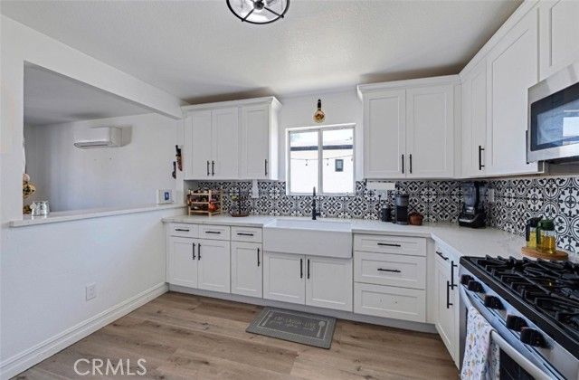 1056 W Gage, Los Angeles, CA 90044