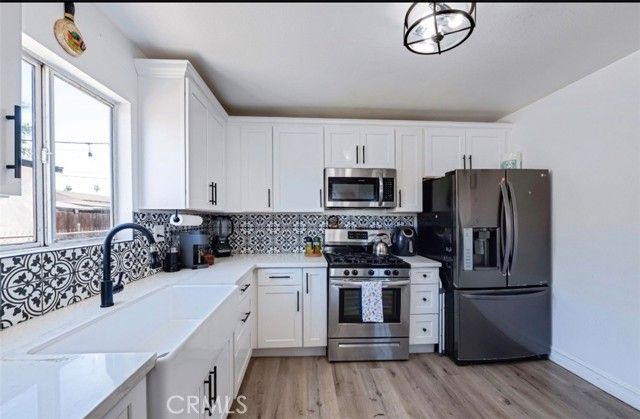 1056 W Gage, Los Angeles, CA 90044