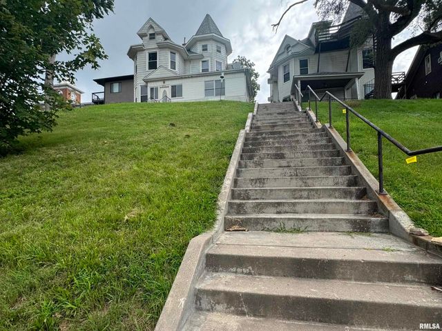 707 BRADY Street, Davenport, IA 52803