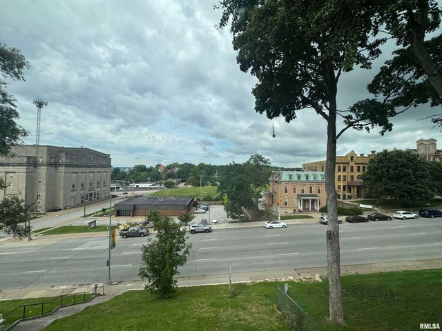 707 BRADY Street, Davenport, IA 52803