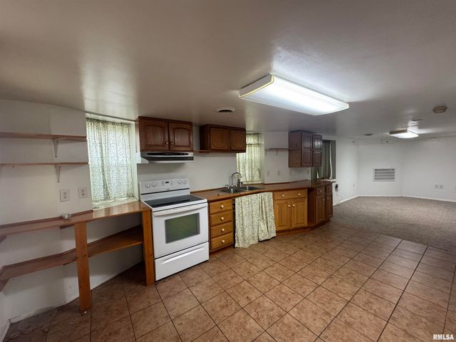 707 BRADY Street, Davenport, IA 52803