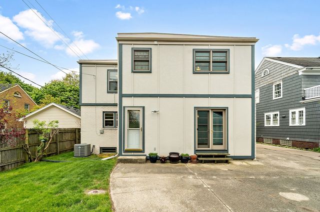 514 69th Street, Kenosha, WI 53143