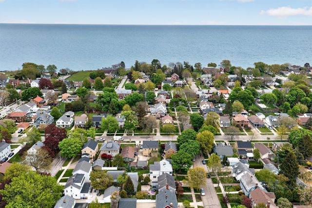 514 69th Street, Kenosha, WI 53143