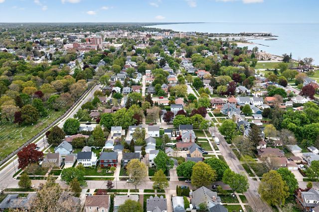 514 69th Street, Kenosha, WI 53143