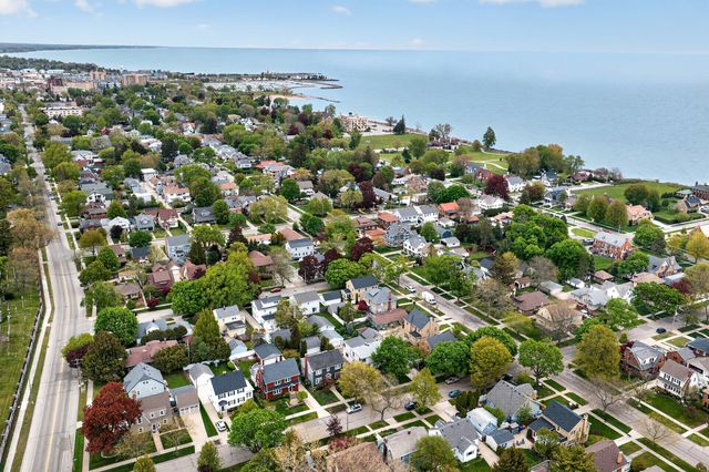514 69th Street, Kenosha, WI 53143