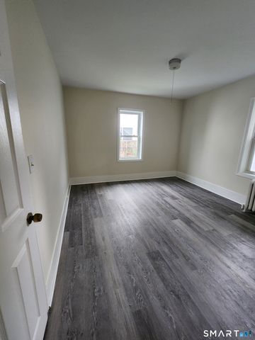40 Adams Avenue 2nd Fl, Stamford, CT 06902