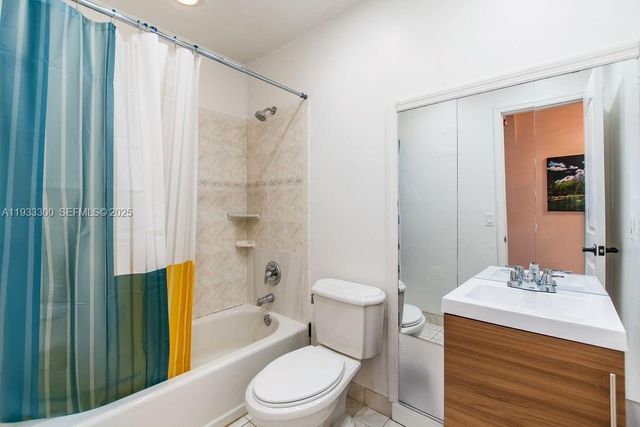 11751 NW 32nd Mnr, Sunrise, FL 33323