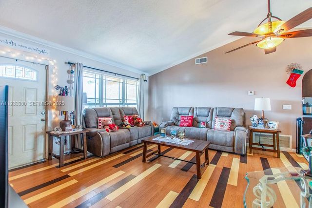 11751 NW 32nd Mnr, Sunrise, FL 33323