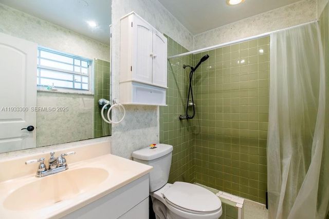 11751 NW 32nd Mnr, Sunrise, FL 33323