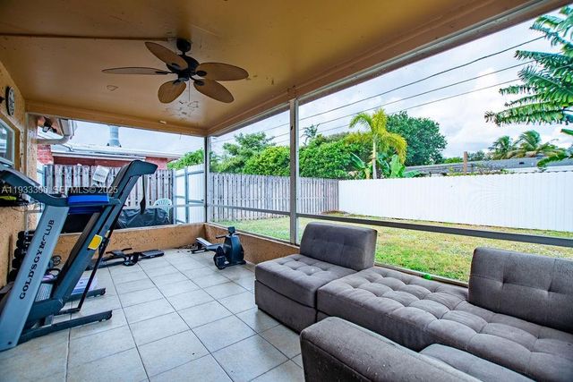 11751 NW 32nd Mnr, Sunrise, FL 33323