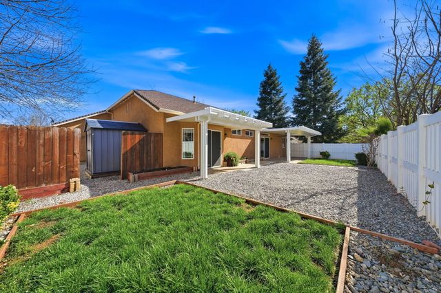 3594 Laramie Street, Redding, CA 96002