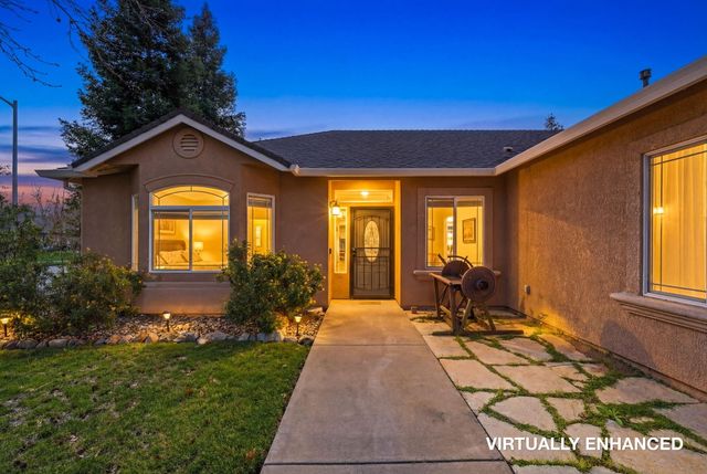 3594 Laramie Street, Redding, CA 96002