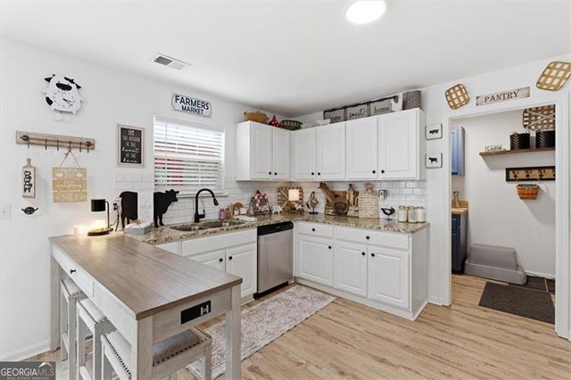 14 GLENMAURA, Cartersville, GA 30120