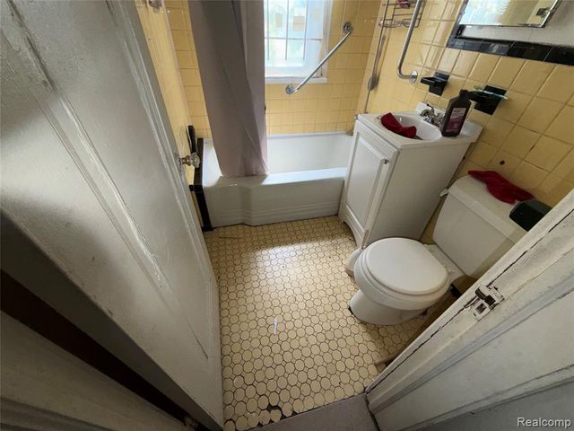 18434 Vaughan Street, Detroit, MI 48219