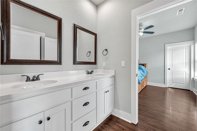 11775 Giles Road, Farmington, AR 72730