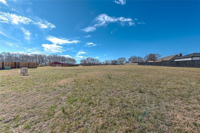 11775 Giles Road, Farmington, AR 72730