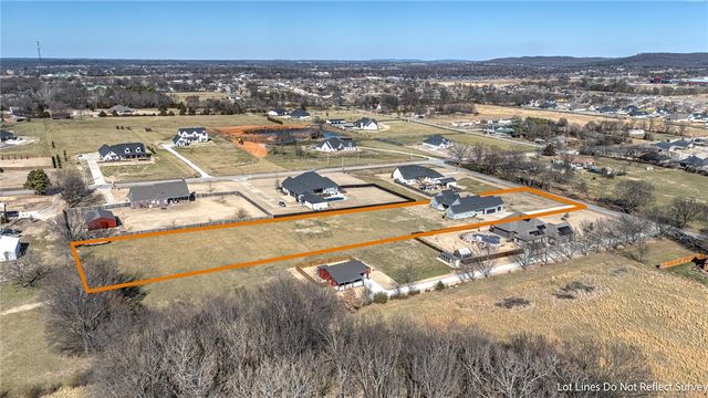 11775 Giles Road, Farmington, AR 72730