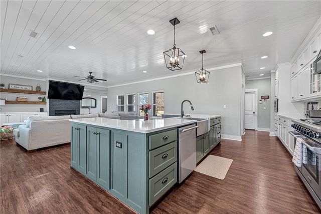 11775 Giles Road, Farmington, AR 72730