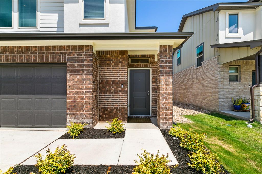 615 Backstays LOOP, Kyle, TX 78640