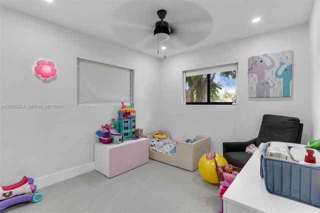 11243 SW 174th Ter, Miami, FL 33157