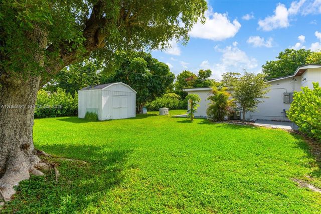 11243 SW 174th Ter, Miami, FL 33157